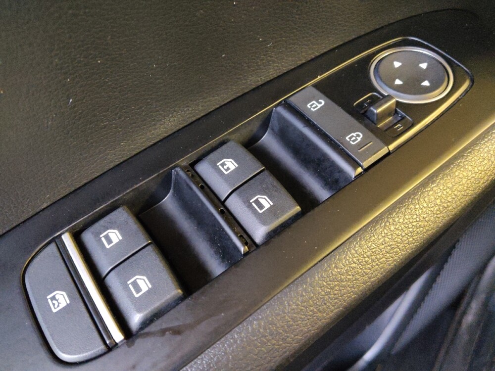 2021 Kia Soul in Houston, TX 77074 - 18087410 27