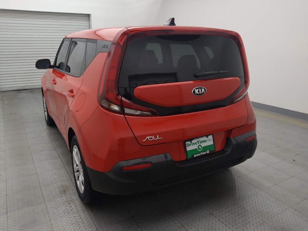 2020 Kia Soul in Houston, TX 77060 - 18087411 6