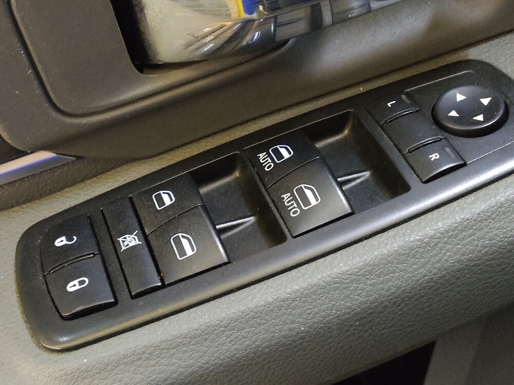 2019 RAM 1500 in Greenville, NC 27834 - 18087415 27