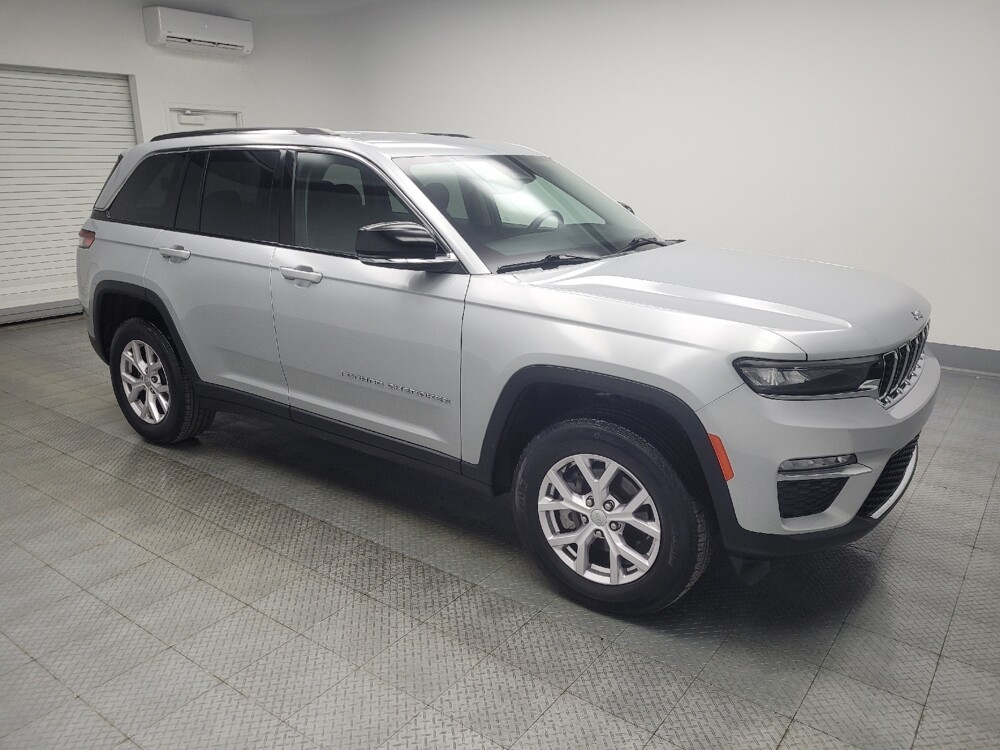 2022 Jeep Grand Cherokee in Indianapolis, IN 46219 - 18087424 11