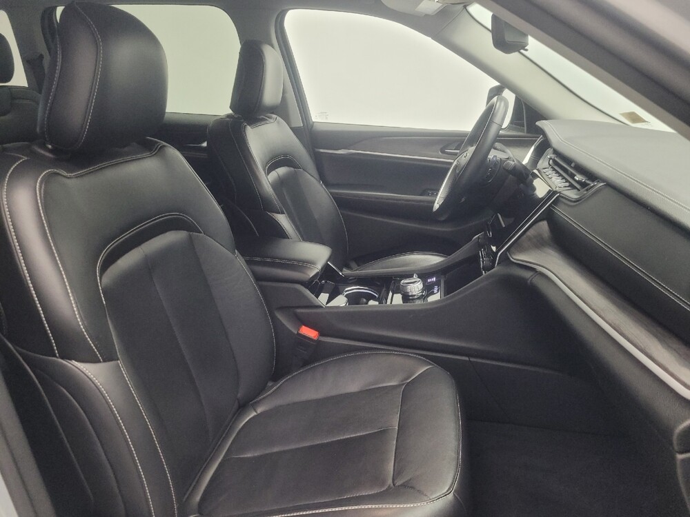 2022 Jeep Grand Cherokee in Indianapolis, IN 46219 - 18087424 21