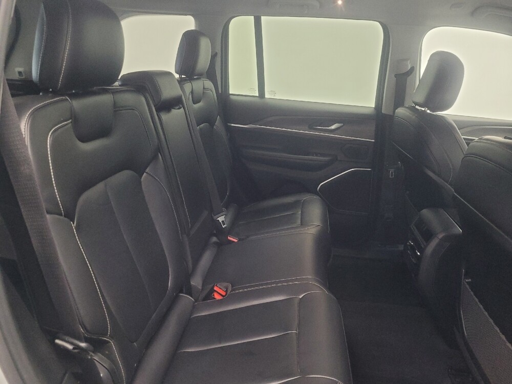 2022 Jeep Grand Cherokee in Indianapolis, IN 46219 - 18087424 19