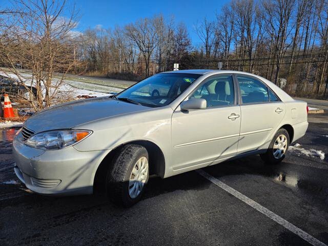 2005 Toyota Camry in Blauvelt, NY 10913 - 18087425 3