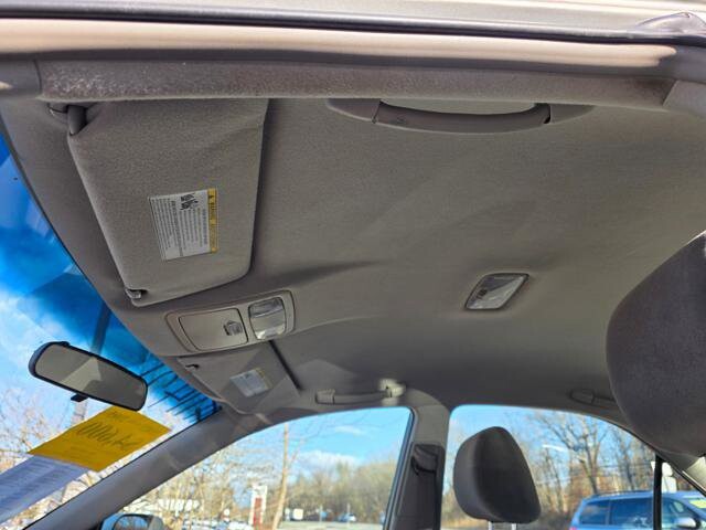 2005 Toyota Camry in Blauvelt, NY 10913 - 18087425 19