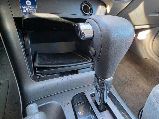 2005 Toyota Camry in Blauvelt, NY 10913 - 18087425 20