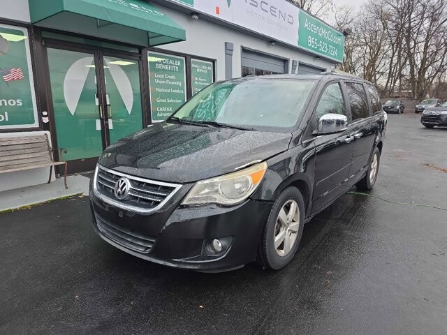 2013 Volkswagen Routan in Knoxville, TN 37912 - 18087427