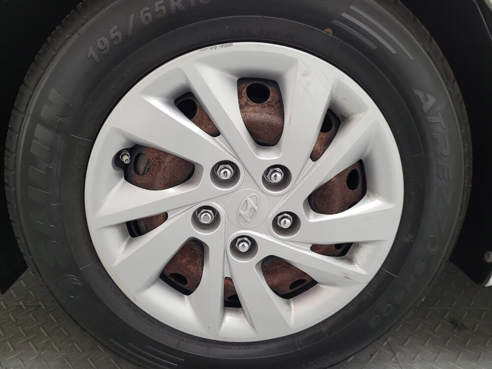 2019 Hyundai Elantra in Torrance, CA 90504 - 18087429 31