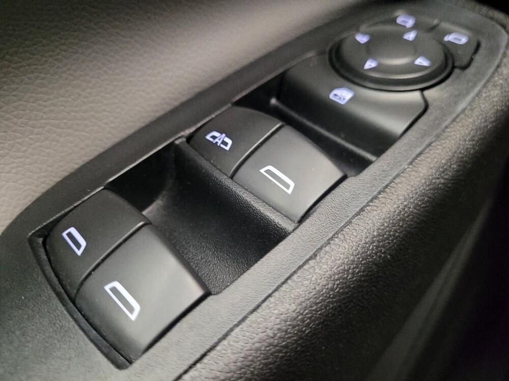 2019 Chevrolet Equinox in Downey, CA 90241 - 18087430 27