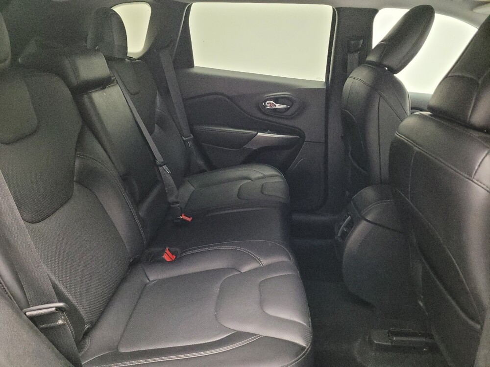 2021 Jeep Cherokee in Downey, CA 90241 - 18087432 19