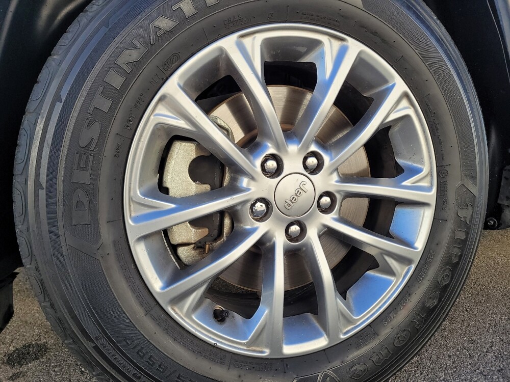 2021 Jeep Cherokee in Downey, CA 90241 - 18087432 31