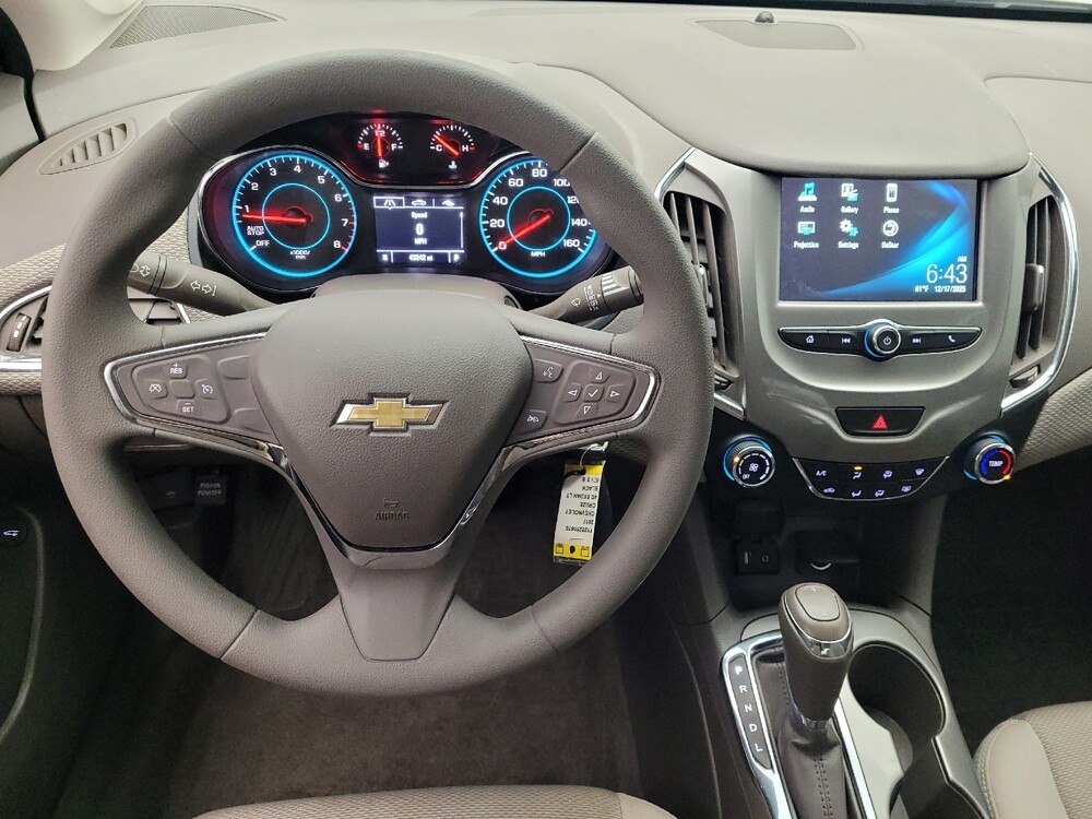 2017 Chevrolet Cruze in Gainesville, FL 32609 - 18087446 22