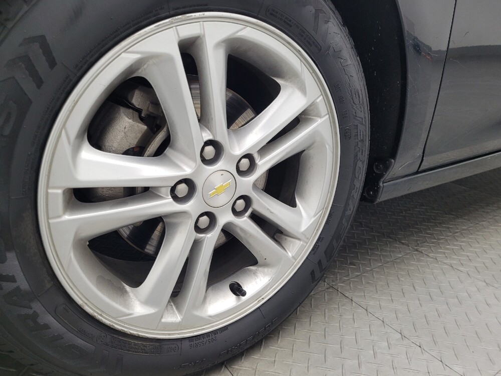 2017 Chevrolet Cruze in Gainesville, FL 32609 - 18087446 31