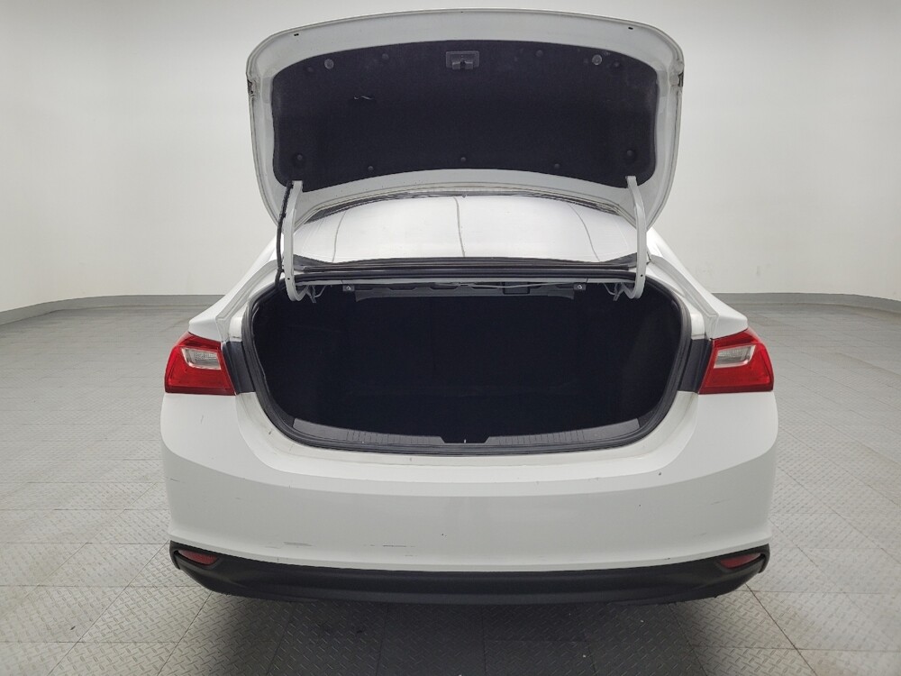 2018 Chevrolet Malibu in Round Rock, TX 78664 - 18087447 29