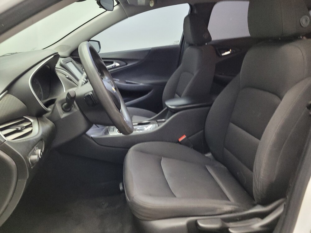 2018 Chevrolet Malibu in Round Rock, TX 78664 - 18087447 17