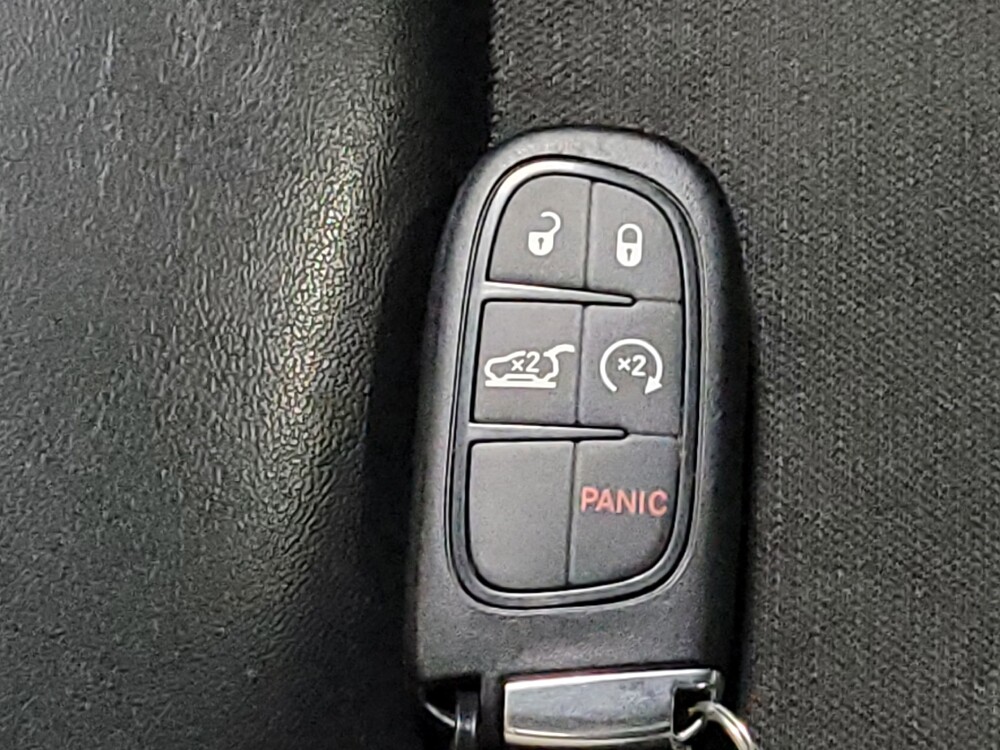 2019 Jeep Cherokee in Fort Worth, TX 76116 - 18087459 32