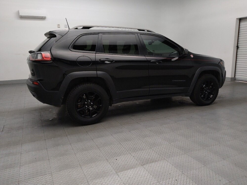 2019 Jeep Cherokee in Fort Worth, TX 76116 - 18087459 10