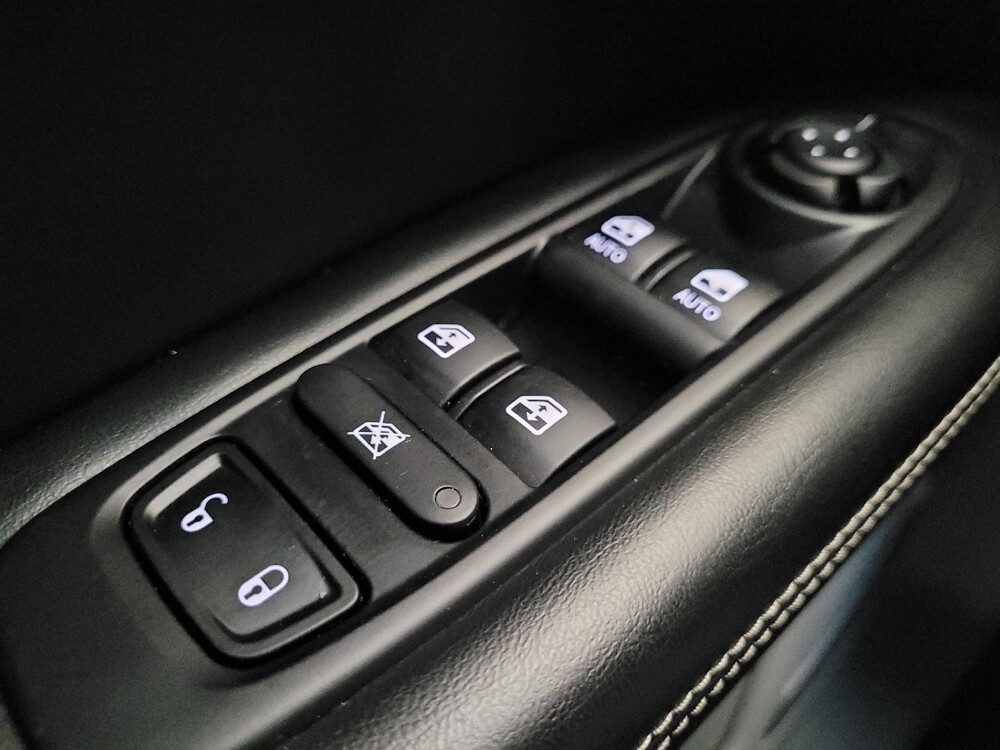 2019 Jeep Compass in Phoenix, AZ 85015 - 18087467 27