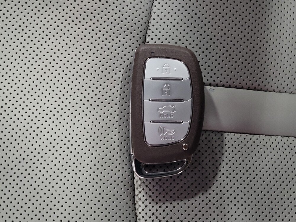 2018 Hyundai Sonata in Mobile, AL 36606 - 18087475 32