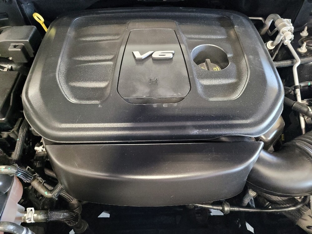 2016 Jeep Grand Cherokee in Hialeah, FL 33014 - 18087480 30