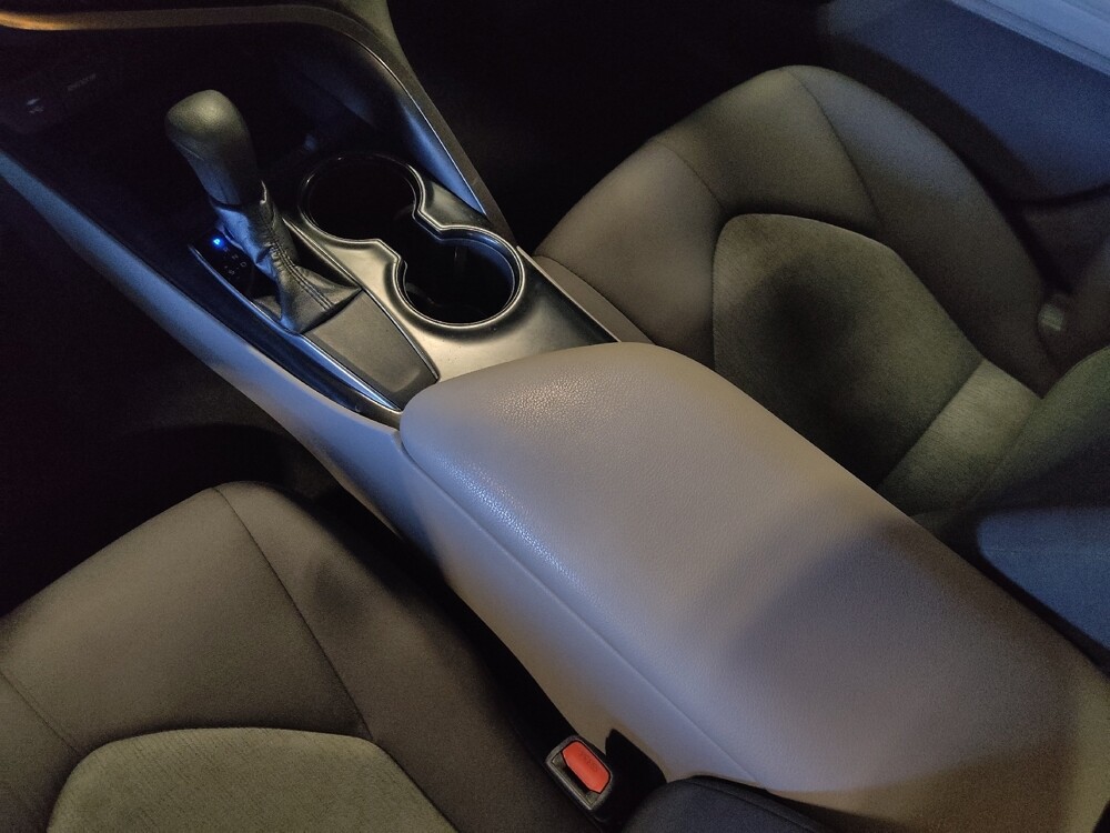 2018 Toyota Camry in Hialeah, FL 33014 - 18087484 26