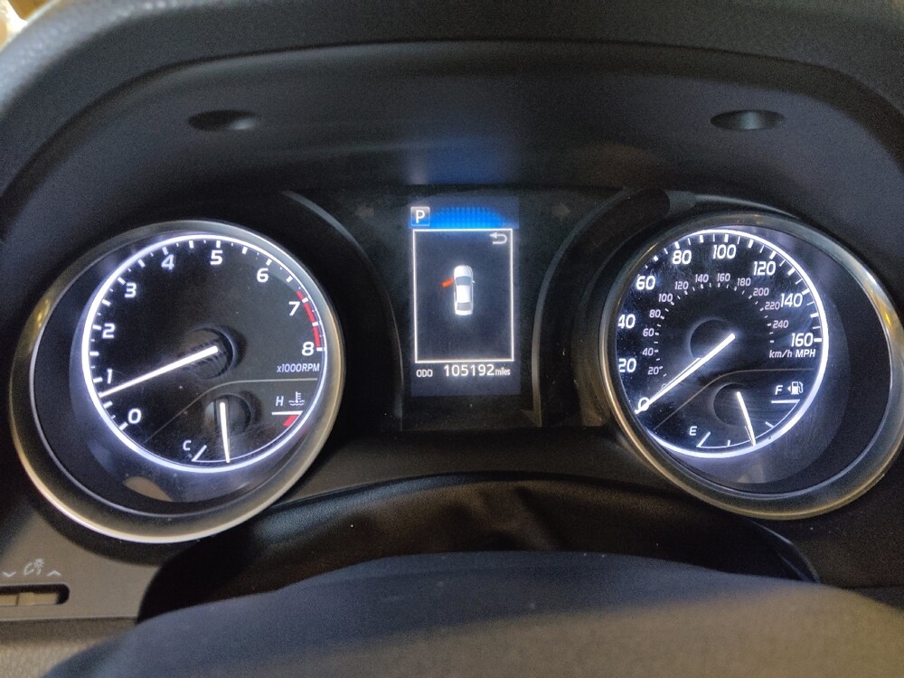 2018 Toyota Camry in Hialeah, FL 33014 - 18087484 23