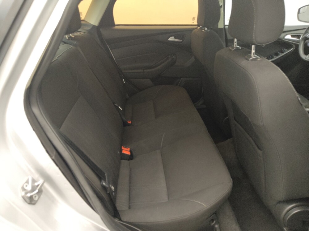 2018 Ford Focus in Houston, TX 77034 - 18087496 19