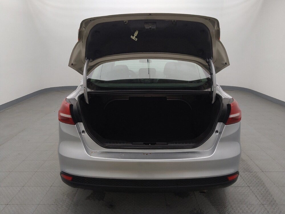 2018 Ford Focus in Houston, TX 77034 - 18087496 29