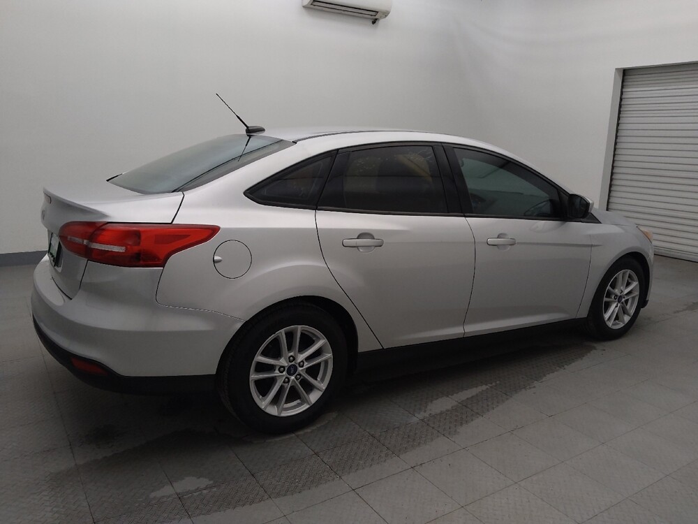 2018 Ford Focus in Houston, TX 77034 - 18087496 10