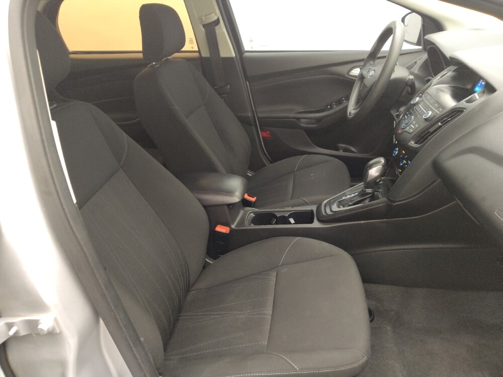 2018 Ford Focus in Houston, TX 77034 - 18087496 21