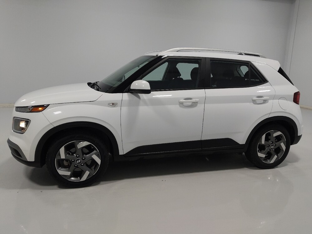 2022 Hyundai Venue in Columbus, OH 43228 - 18087497 2