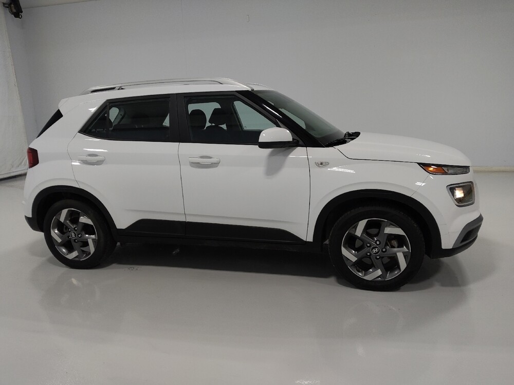 2022 Hyundai Venue in Columbus, OH 43228 - 18087497 11