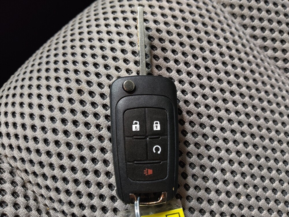 2016 Chevrolet Equinox in Lubbock, TX 79424 - 18087508 32