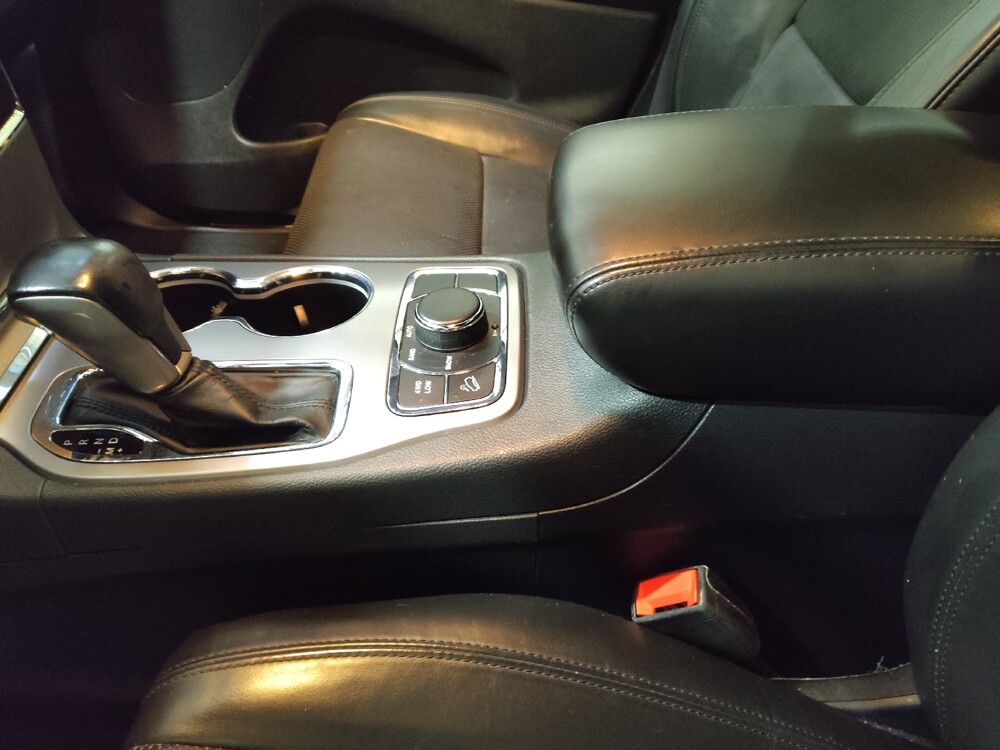 2020 Jeep Grand Cherokee in Allentown, PA 18103 - 18087512 26