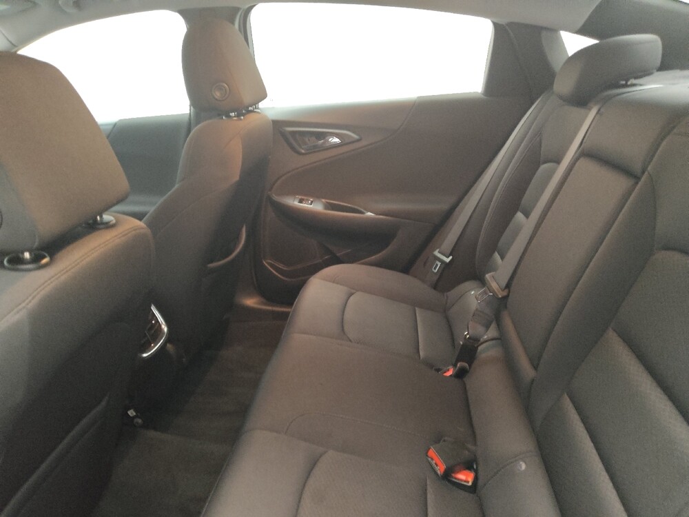 2022 Chevrolet Malibu in Peoria, IL 61615 - 18087517 18