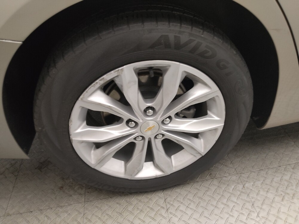 2022 Chevrolet Malibu in Peoria, IL 61615 - 18087517 31