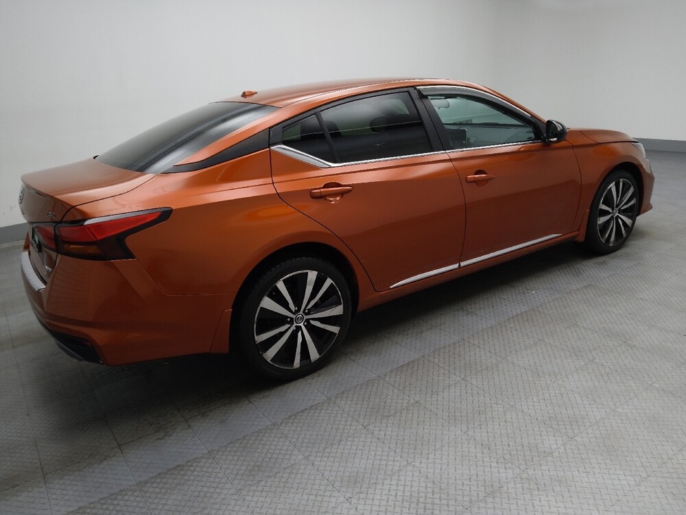 2020 Nissan Altima in Peoria, IL 61615 - 18087519 10