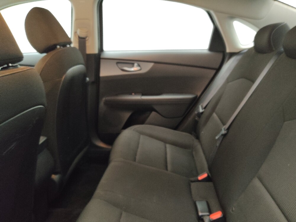 2021 Kia Forte in Peoria, IL 61615 - 18087520 18