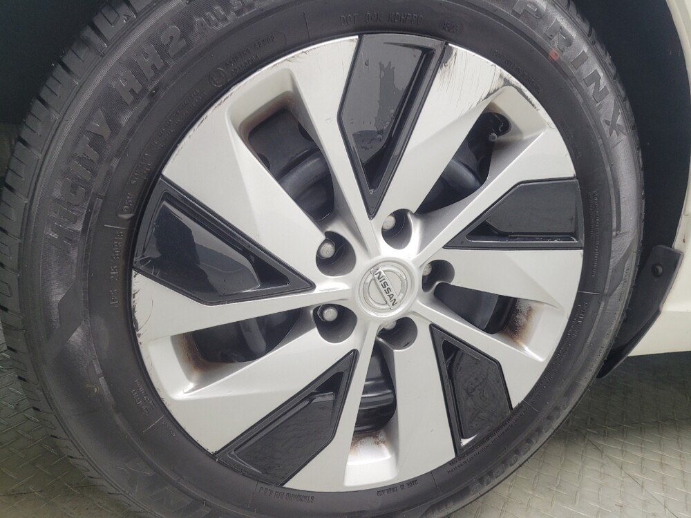 2019 Nissan Altima in Indianapolis, IN 46219 - 18087526 31