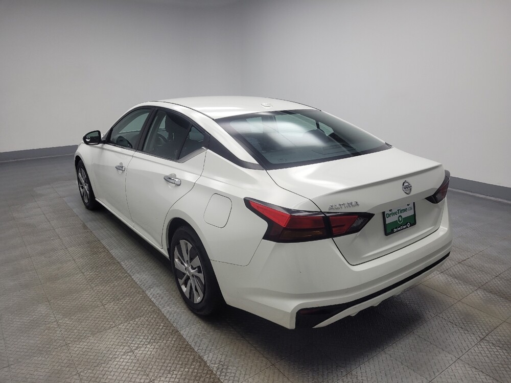 2019 Nissan Altima in Indianapolis, IN 46219 - 18087526 5