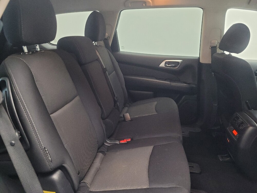 2020 Nissan Pathfinder in Indianapolis, IN 46219 - 18087527 19