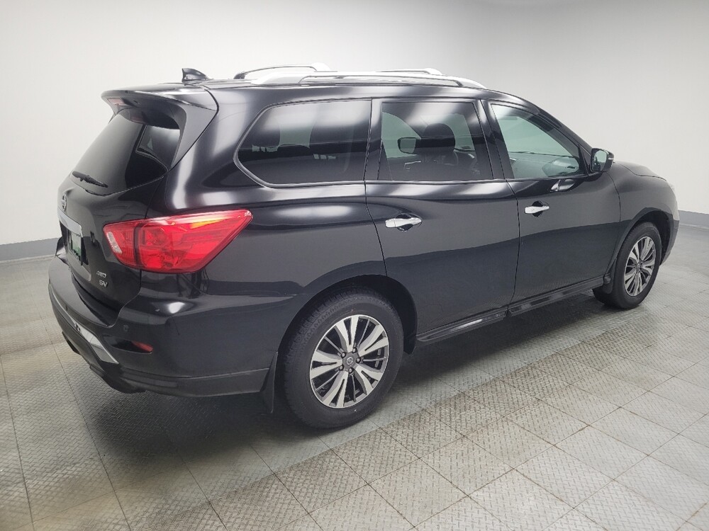 2020 Nissan Pathfinder in Indianapolis, IN 46219 - 18087527 10
