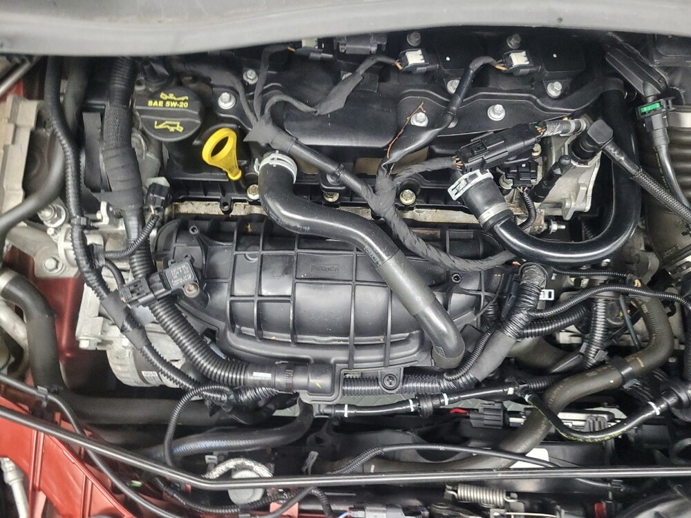 2016 Ford Escape in Indianapolis, IN 46219 - 18087528 30