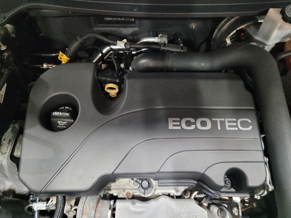 2018 Chevrolet Equinox in Allentown, PA 18103 - 18087529 30