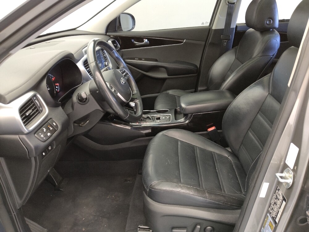 2019 Kia Sorento in Springfield, MO 65807 - 18087533 17