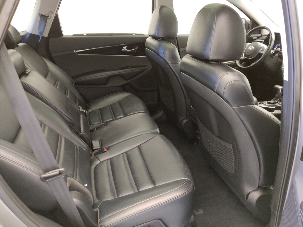 2019 Kia Sorento in Springfield, MO 65807 - 18087533 19