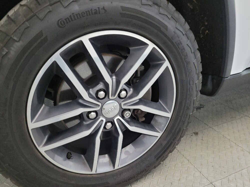 2018 Jeep Grand Cherokee in Allentown, PA 18103 - 18087541 31