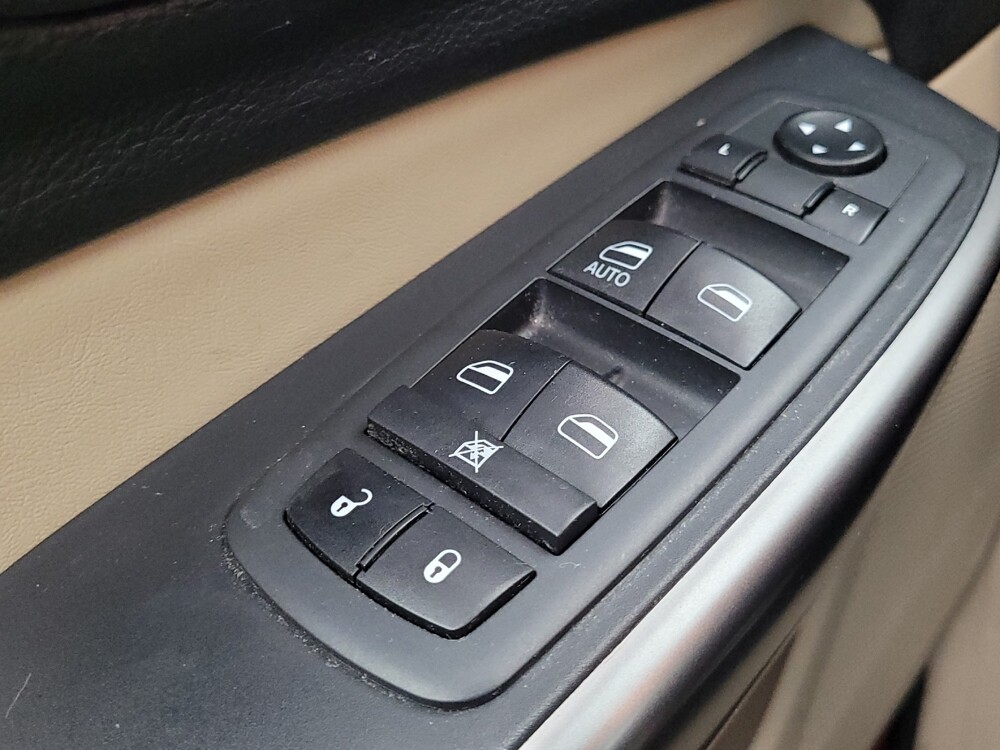 2020 Jeep Cherokee in Memphis, TN 38115 - 18087561 27