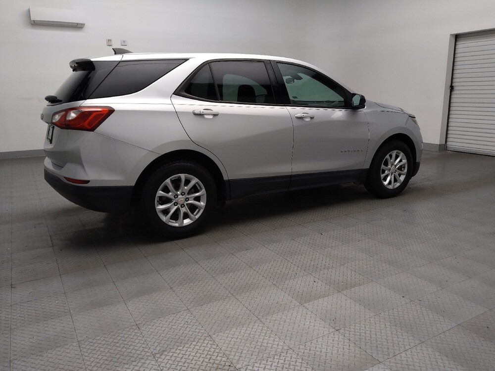 2019 Chevrolet Equinox in Fort Worth, TX 76116 - 18087566 10