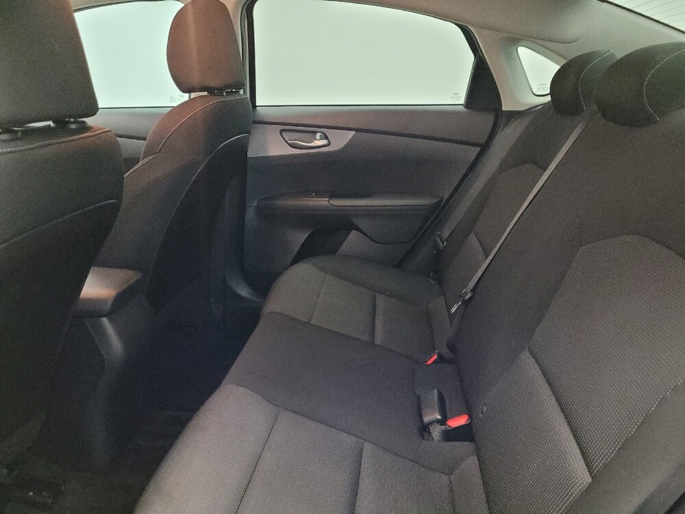 2021 Kia Forte in Mesa, AZ 85210 - 18087575 18