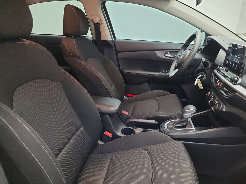 2021 Kia Forte in Mesa, AZ 85210 - 18087575 21